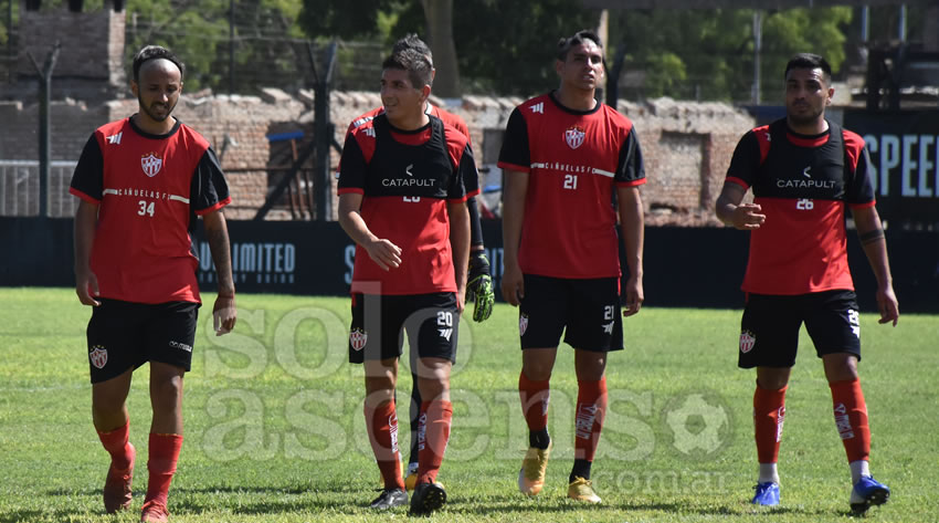 Cañuelas F.C: Cañuelas quiere dar el golpe ante el puntero del torneo