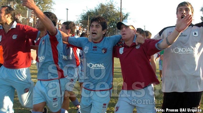 UAI Urquiza, campeón